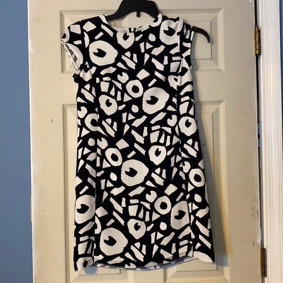LOFT Dresses & Skirts - Loft black and white dress; size 0P